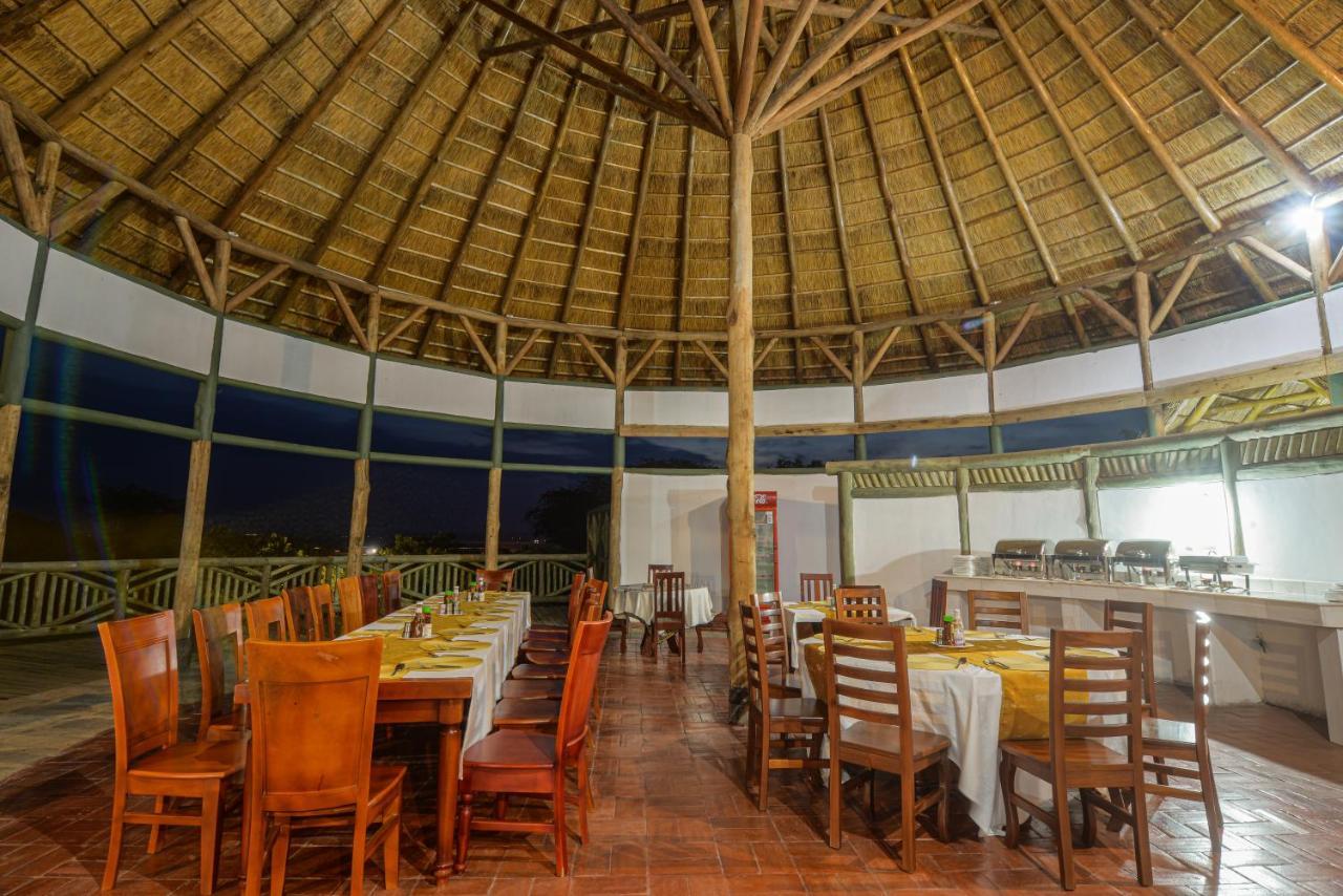 Tilenga Safari Lodge Arua المظهر الخارجي الصورة