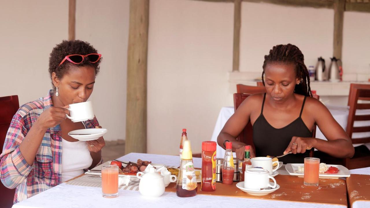 Tilenga Safari Lodge Arua المظهر الخارجي الصورة